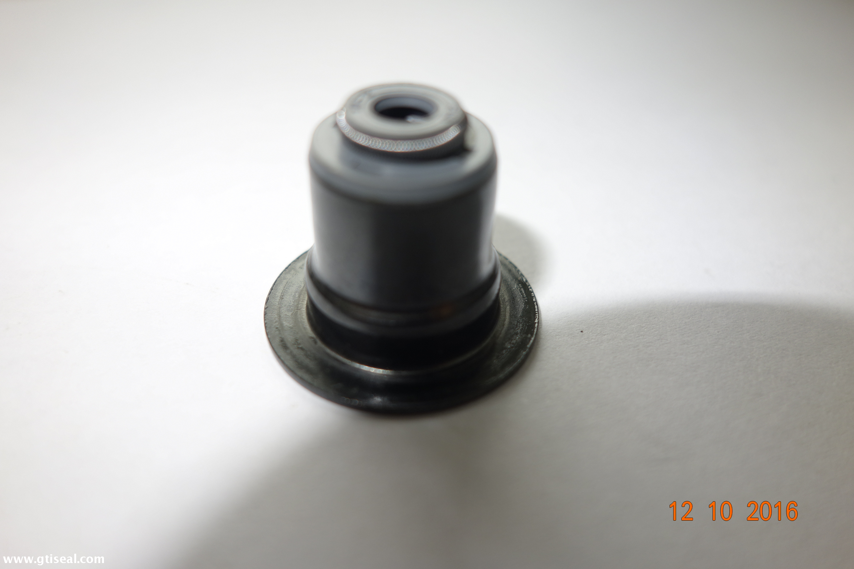 Hot sale ISF series engine parts valve oil seal 